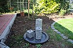 Endlich können wir den kleinen Brunnen in Betrieb nehmen!